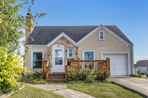 1827 W Wisconsin Avenue, APPLETON, WI, 54914 | Card Image