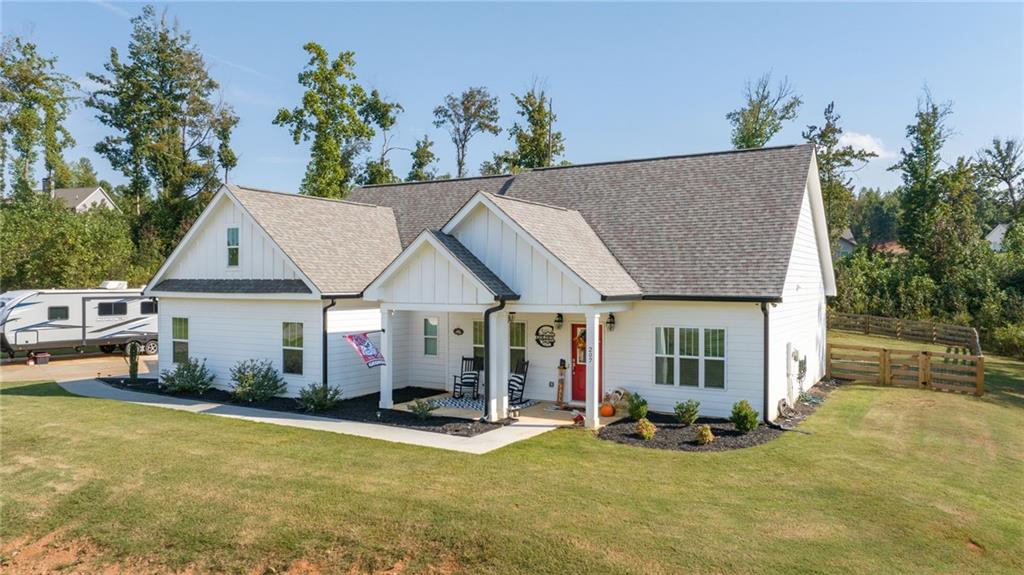 Oakwood Dr, Commerce, GA 30529