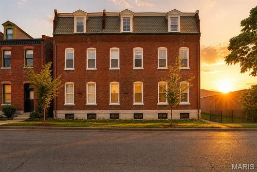2419 Menard St, Saint Louis, MO, 63104-4329 | Card Image