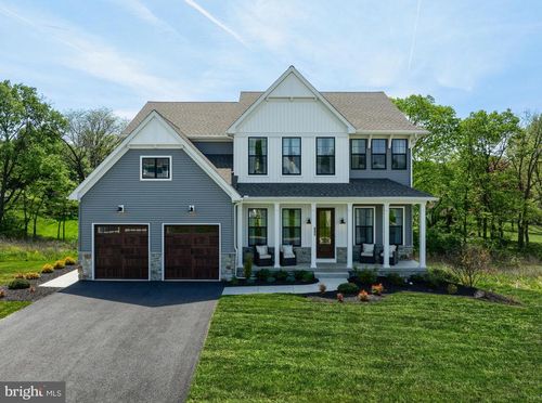 695 Lawrence Blvd, LANCASTER, PA, 17601-1450 | Card Image