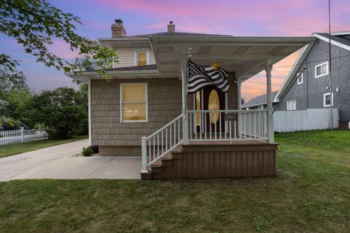 3915 N Mission Rd, Rosebush, MI, 48878-8753 | Card Image