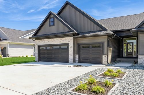 1026 Highland Trl, Solon, IA, 52333-8606 | Card Image