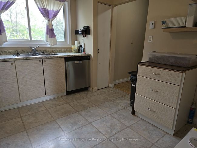6 - 621 Gormanville Rd, Condo with 4 bedrooms, 2 bathrooms and 1 parking in North Bay ON | Image 9