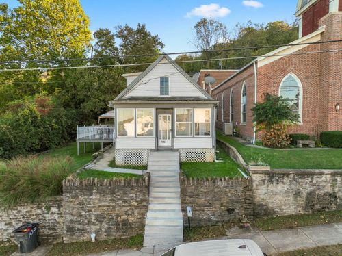 109 5th St, Aurora, IN, 47001-1209 | Card Image