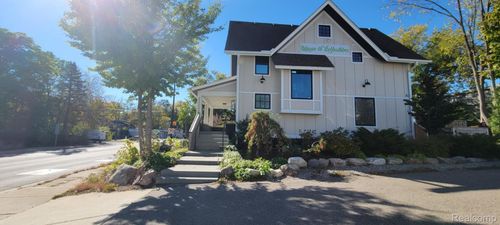 811 N Main St, Ann Arbor, MI, 48104-1032 | Card Image