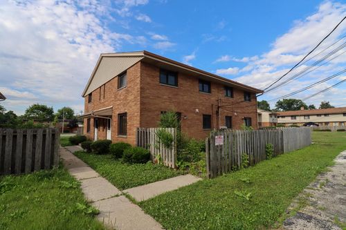 8410 W Villard Avenue, Milwaukee, WI, 53225 | Card Image