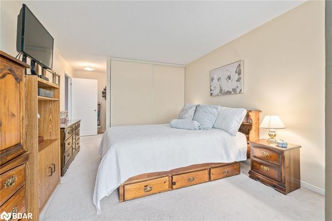 602 - 20 Mcfarlane Dr, House attached with 2 bedrooms, 1 bathrooms and 1 parking in Halton Hills ON | Image 18