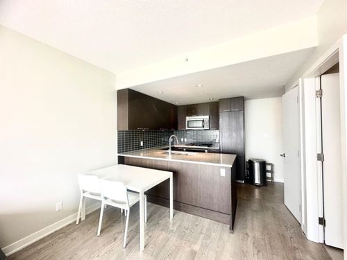 32nd-2975 Atlantic Ave, Coquitlam, BC, V3B0C5 | Card Image