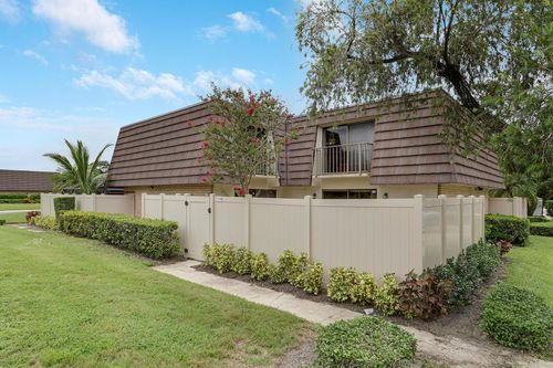 7126 71st Way, West Palm Beach, FL, 33407-6753 | Card Image