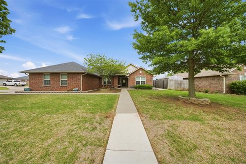 2317 Whispering Pine Blvd, Shawnee, OK, 74804-2420 | Card Image