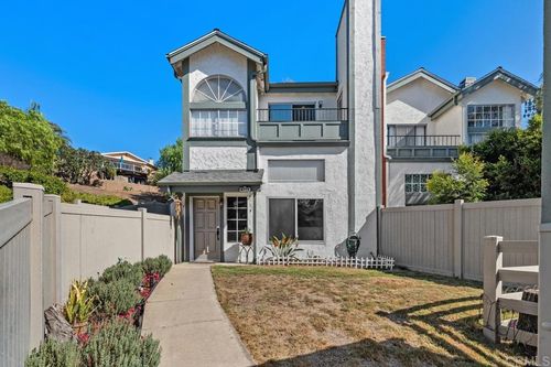 8775 Spring Canyon Dr, Spring Valley, CA, 91977-6444 | Card Image