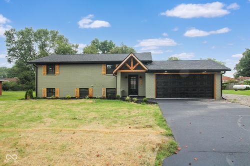 8150 E Hoover Dr, Seymour, IN, 47274-9202 | Card Image