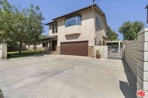 9144 Del Arroyo Dr, Sun Valley, CA, 91352-2202 | Card Image