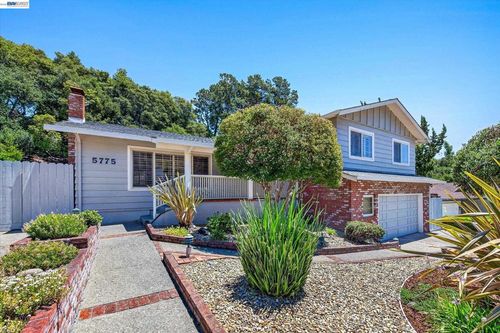 5775 Cold Water Dr, Castro Valley, CA, 94552-1804 | Card Image