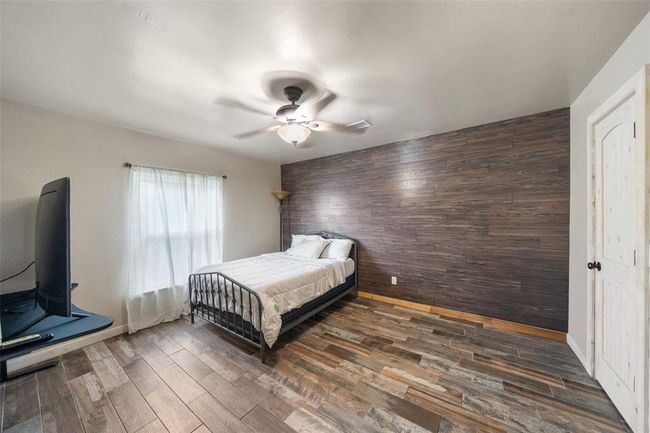 Expansive forth bedroom | Image 38