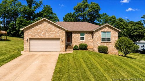 7309 Rainelle Ct, Lanesville, IN, 47136-9488 | Card Image