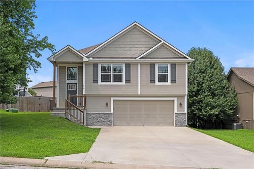 418 Timbercreek Dr, Belton, MO, 64012-3107 | Card Image