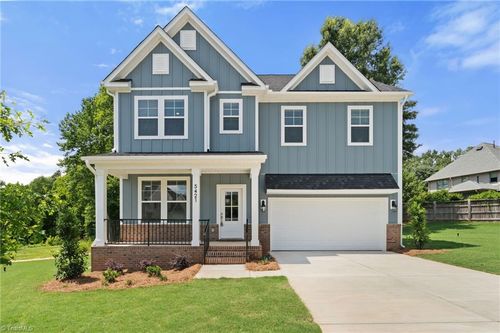 5421 High Valley Ln, Winston-Salem, NC, 27104-5079 | Card Image