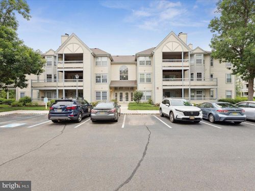 apt-3-204 Salem Ct, Princeton, NJ, 08540-7042 | Card Image