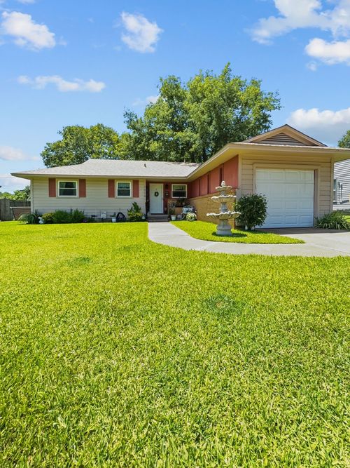 1518 N Ricketts St, Sherman, TX, 75092-3612 | Card Image