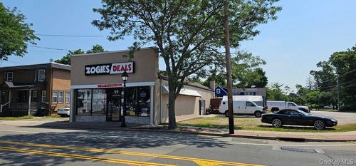 99 Carleton Ave, Islip Terrace, NY, 11752-2201 | Card Image