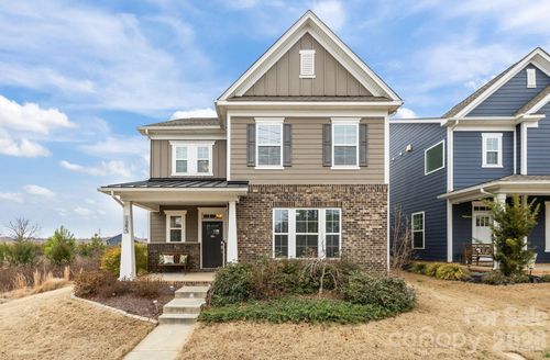 19823 Davidson Concord Rd, Davidson, NC, 28036-9113 | Card Image