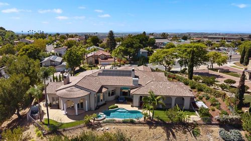 7020 El Fuerte St, Carlsbad, CA, 92010 | Card Image