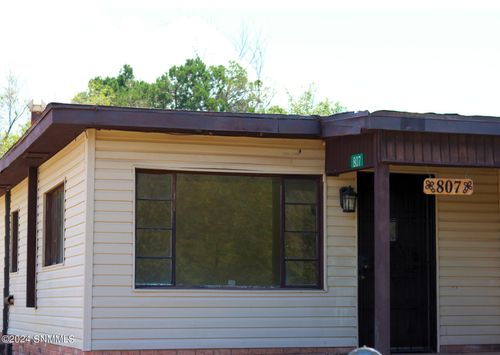 807 Escondida St, Santa Clara, NM, 88026-5084 | Card Image
