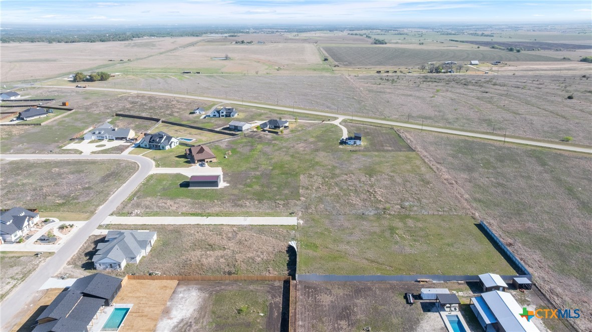 Land in Salado 4