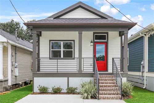 1820 Palfrey St, Gretna, LA, 70053-3435 | Card Image