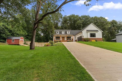 56070 Dana Dr, Bristol, IN, 46507-9512 | Card Image