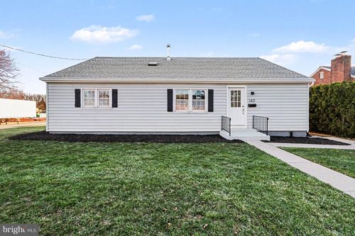 140 N Prince St, PALMYRA, PA, 17078-1921 | Card Image