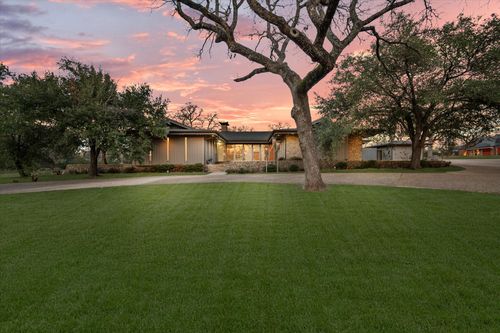 1313 Governors Dr, Corsicana, TX, 75110-2665 | Card Image