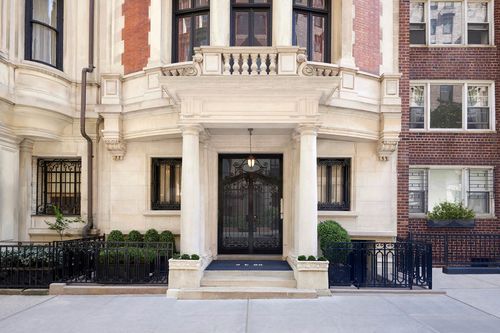 9 E 88th St, New York, NY, 10128-0513 | Card Image