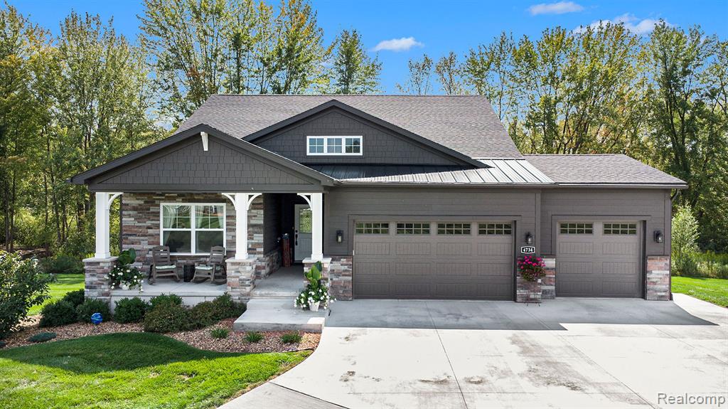 Chestnut Springs Dr, Howell, MI 48843 #1