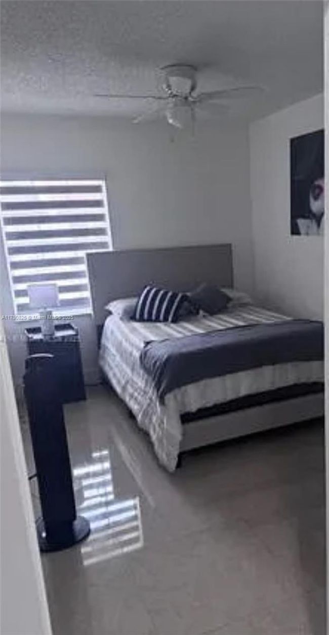 5308 Sw 138 Th Pl, Townhouse with 3 bedrooms, 2 bathrooms and null parking in Miami FL | Image 10
