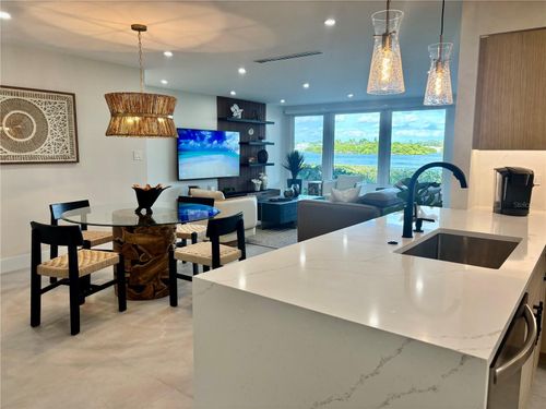 111-6063 E Peppertree Way, SARASOTA, FL, 34242-8779 | Card Image