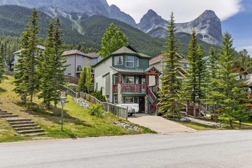 833 Lawrence Grassi Ridge, Canmore, AB, T1W2Y7 | Card Image