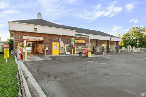 125 W Center St, Pleasant Grove, UT, 84062-2207 | Card Image