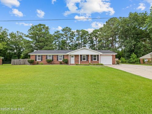 101 Vandergrift Dr, Jacksonville, NC, 28540-7829 | Card Image