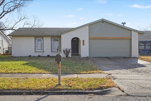 1013 W Memphis St, Broken Arrow, OK, 74012-5036 | Card Image
