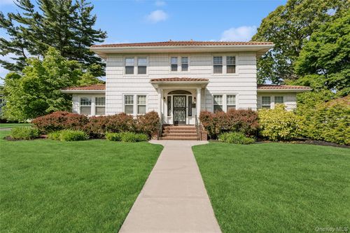 50 Roxbury Rd, Rockville Centre, NY, 11570-5927 | Card Image