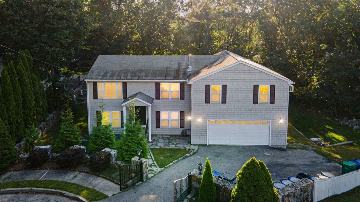Carrs Ln, Warwick, RI 02886