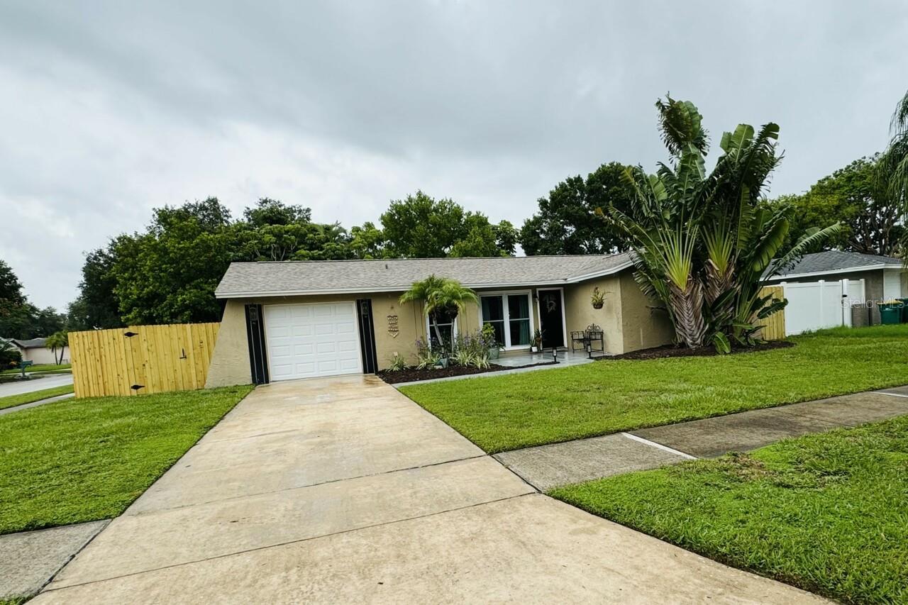 Mandarin Ct, Seminole, FL 33772