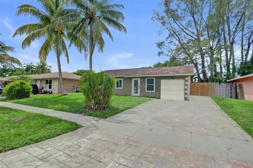 521 Sw 83rd Ave, North Lauderdale, FL, 33068-2046 | Card Image