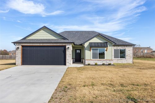 5845 Bluestem Way, Chelsea, OK, 74016-5600 | Card Image