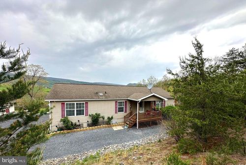 44 Crestview Dr, Maysville, WV, 26833-7621 | Card Image