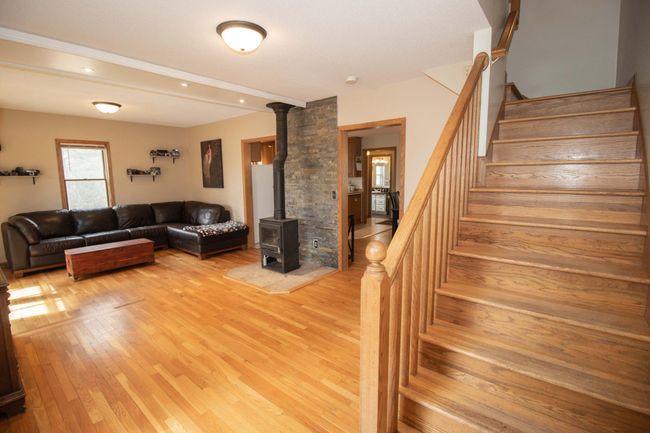 Bright and spacious owner's bedroom. | Image 18