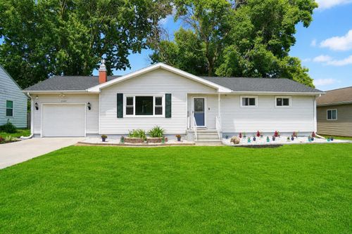 1225 5th St, Jesup, IA, 50648-1122 | Card Image