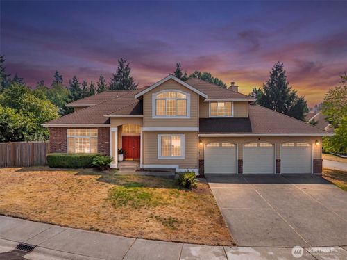 10325 Se 185th Pl, Renton, WA, 98055-8437 | Card Image